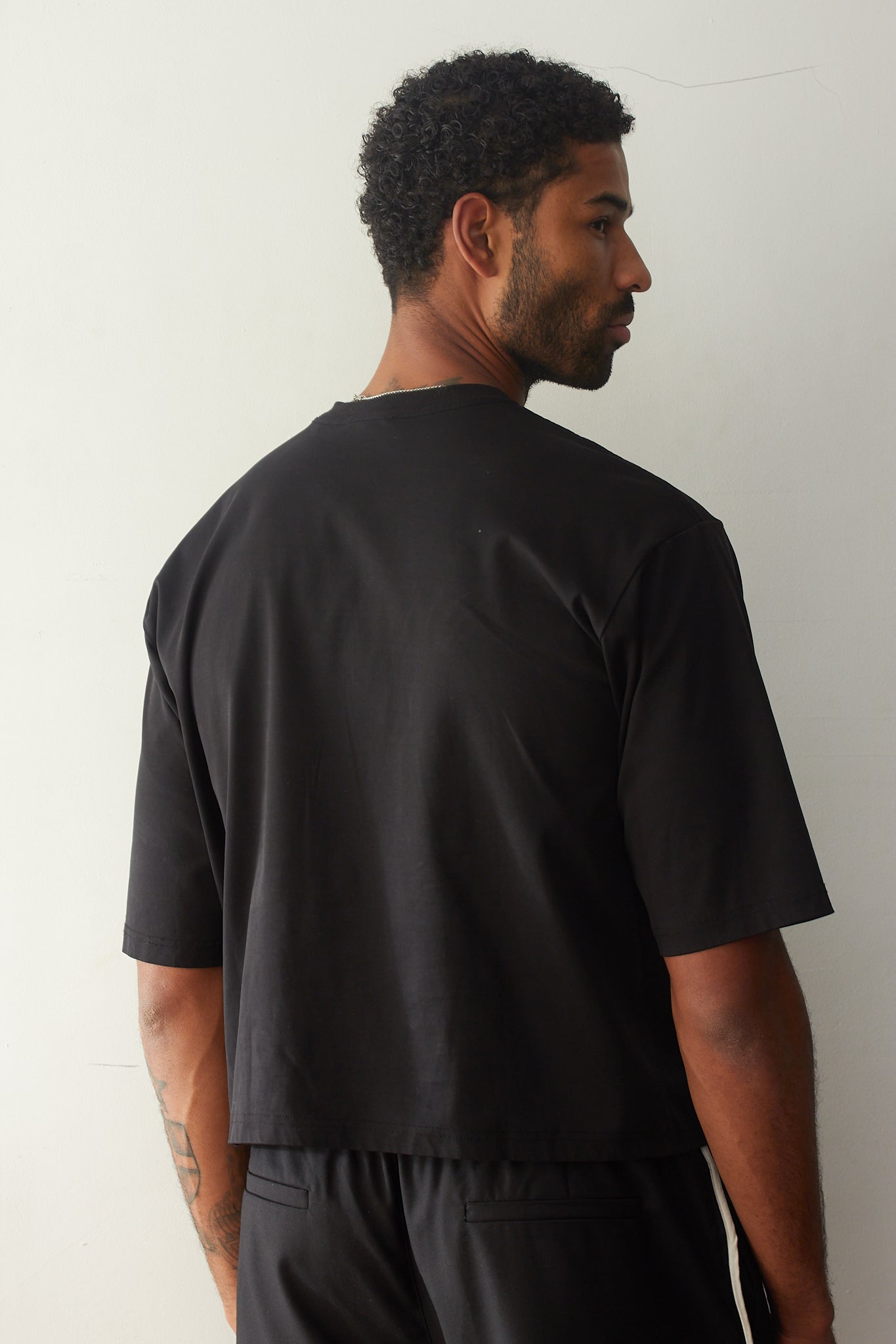 Abundance Oversized Tee (Black)
